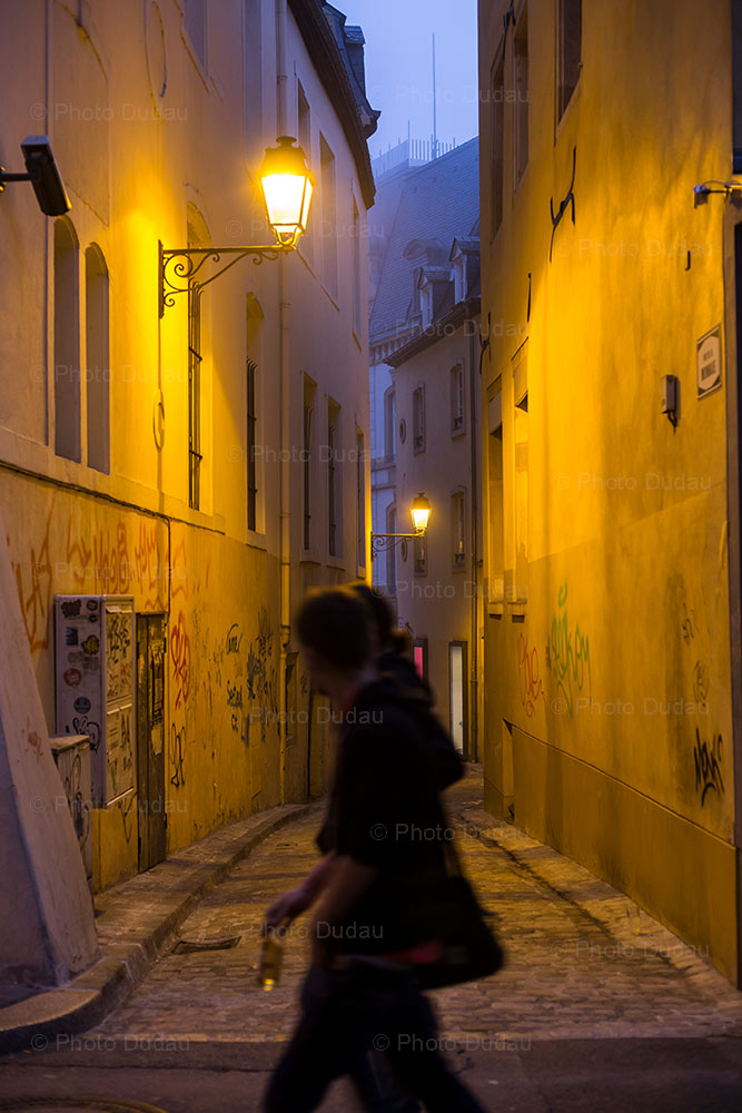 rue de la monnaie street scene in luxembourg